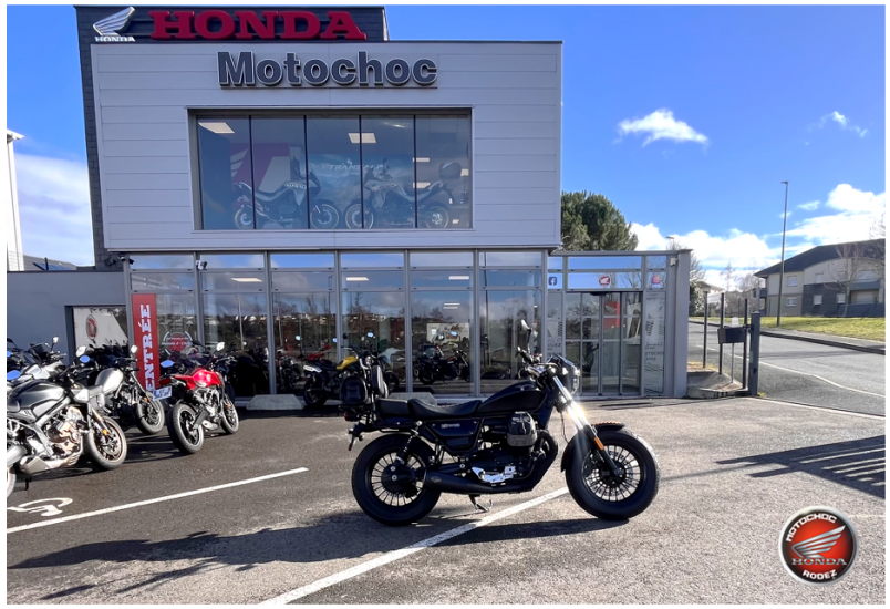 MOTO GUZZI V9 BOOBER - ONET LE CHATEAU