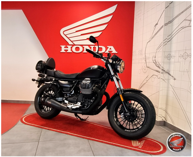 MOTO GUZZI V9 BOOBER - ONET LE CHATEAU