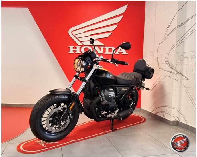 MOTO GUZZI V9 BOOBER - ONET LE CHATEAU