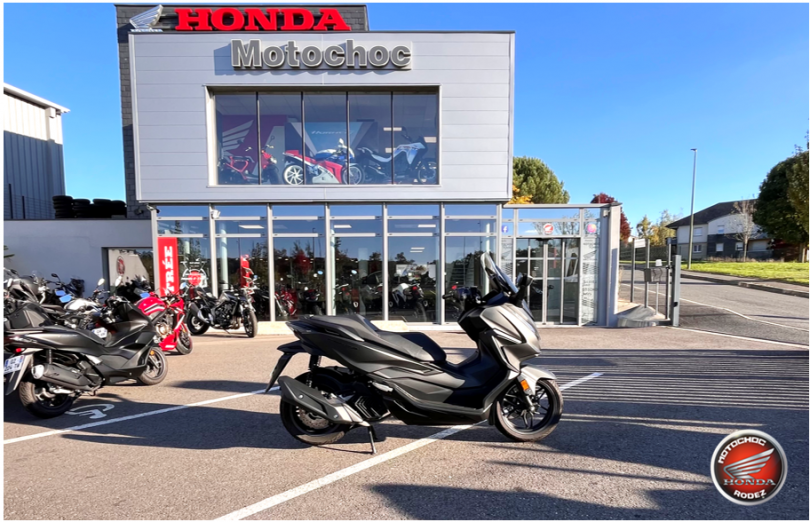 HONDA FORZA 125 - ONET LE CHATEAU
