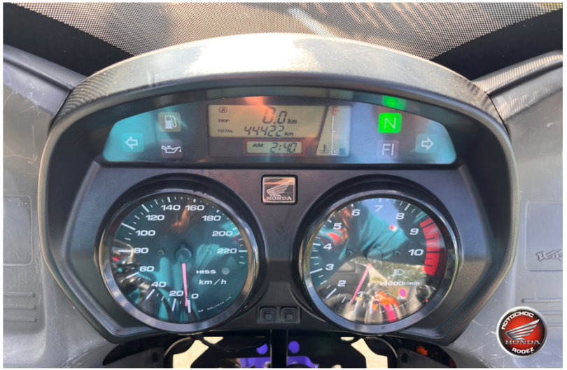 HONDA VARADERO 1000 - ONET LE CHATEAU