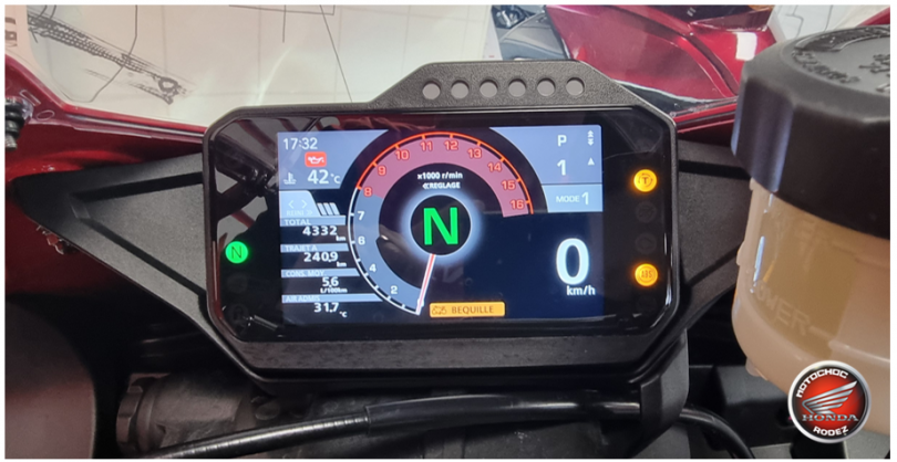 HONDA CBR1000RR-R - ONET LE CHATEAU