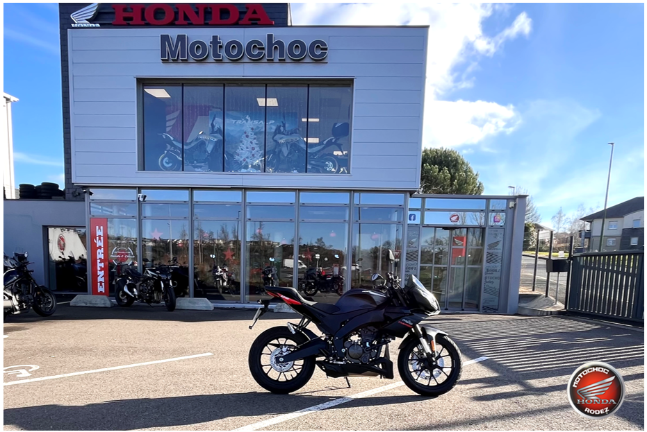 HONDA NSS FORZA 125 TOP BOX - GARANTIE CONSTRUCTEUR - 75€/MOIS* GARAGE FOLIE MERICOURT  PARIS 