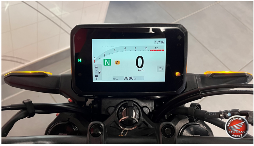 HONDA CB125R - ONET LE CHATEAU