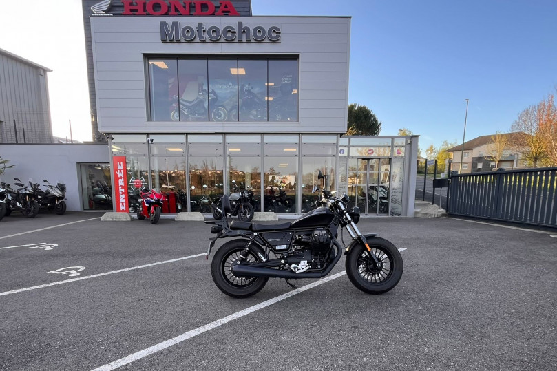 MOTO GUZZI V9 BOBBER - ONET LE CHATEAU