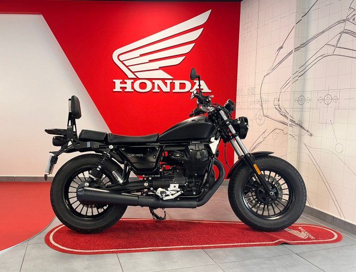 MOTO GUZZI V9 BOBBER - ONET LE CHATEAU