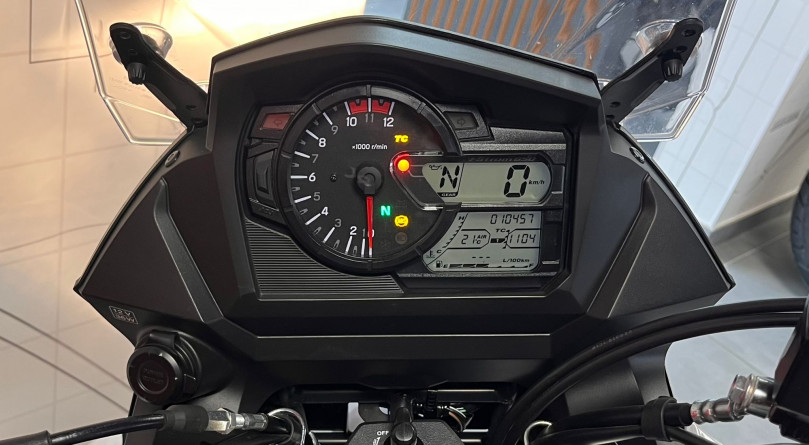 SUZUKI V STROM 650 XT - ONET LE CHATEAU